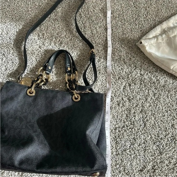 Michael Kors Black and Gold Tote with Signature Monogram Cynthia - Picture 13 of 13